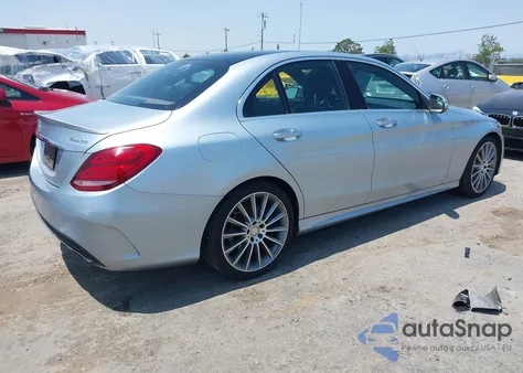 2015 Mercedes-Benz C 300 4Matic/Luxury 4Matic/Sport 4Matic из США, поврежденный, VIN 55SWF4KB1FU049991